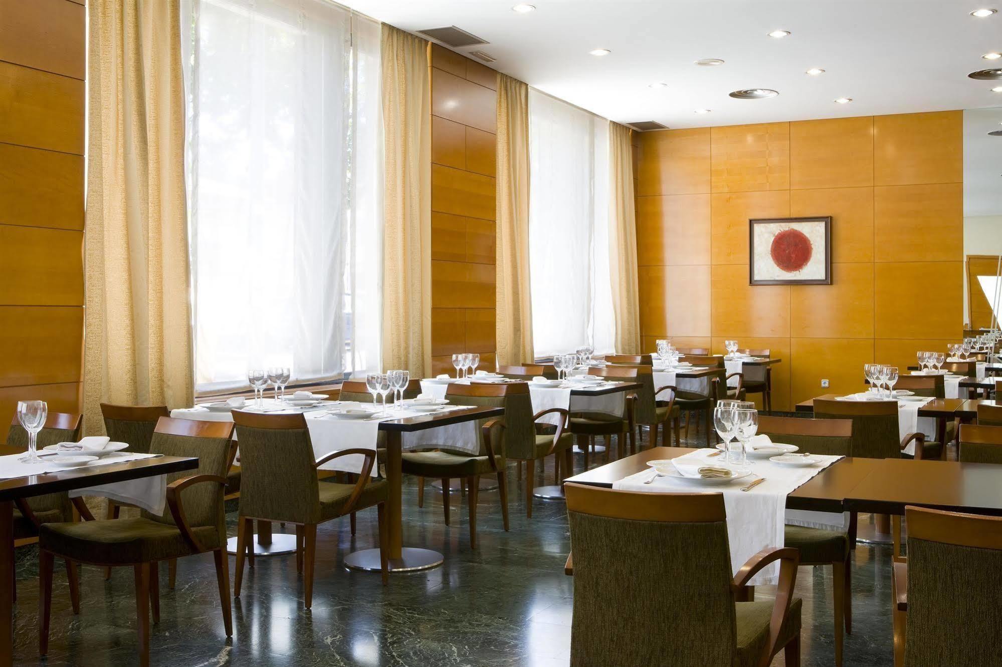 Nh Ciudad De Cuenca Hotel Cuenca  Restoran foto